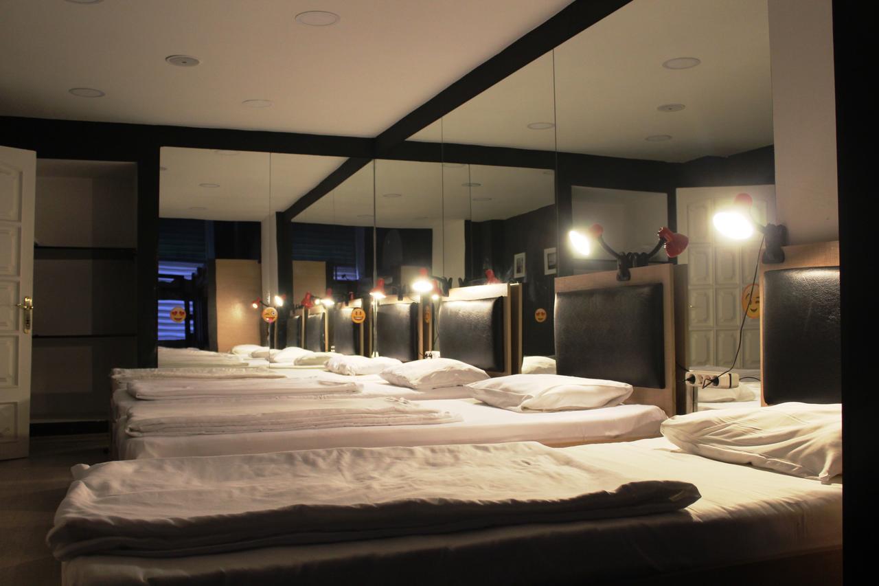 Myhostel Баку Екстериор снимка